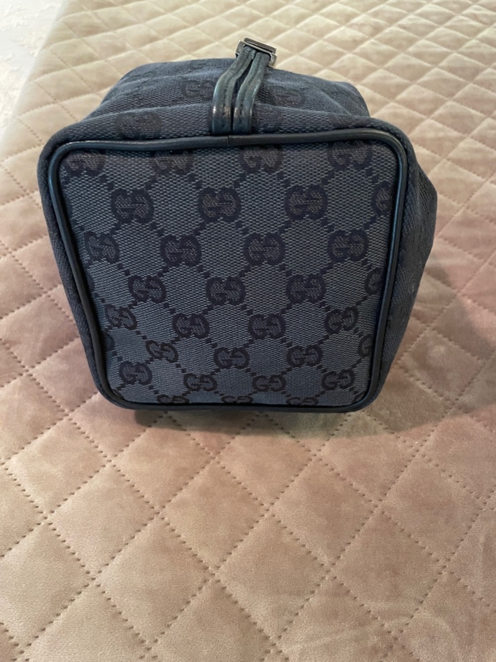 Gucci Black GG Canvas Drawstring Bucket Bag - Picture 2 of 5